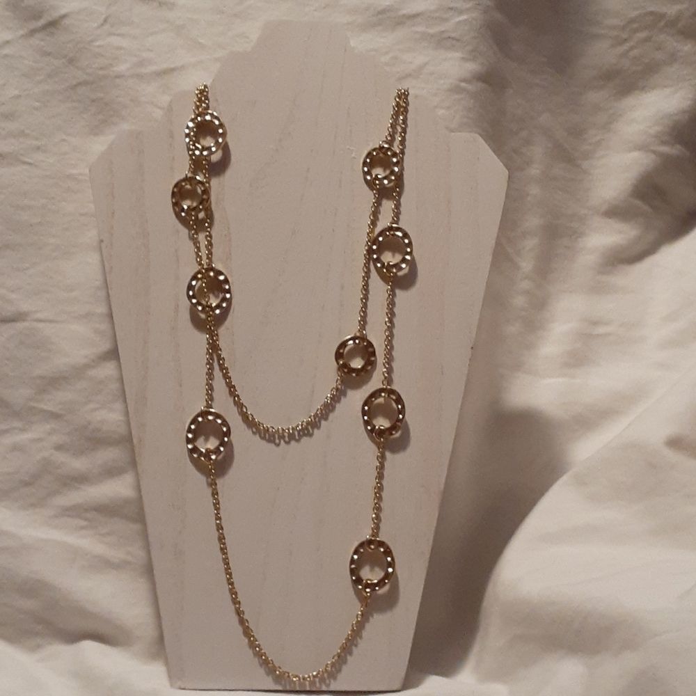 NEW Taramanda Hammered Gold Necklace & Earrings‎